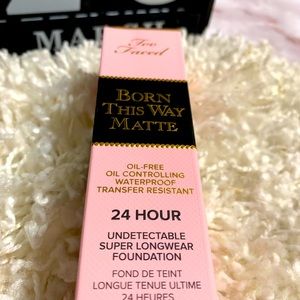 30 mL TOO FACED Born This Way Matte Foundation